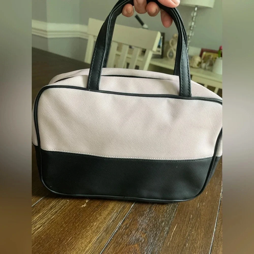 Victoria’s secret cosmetics bag